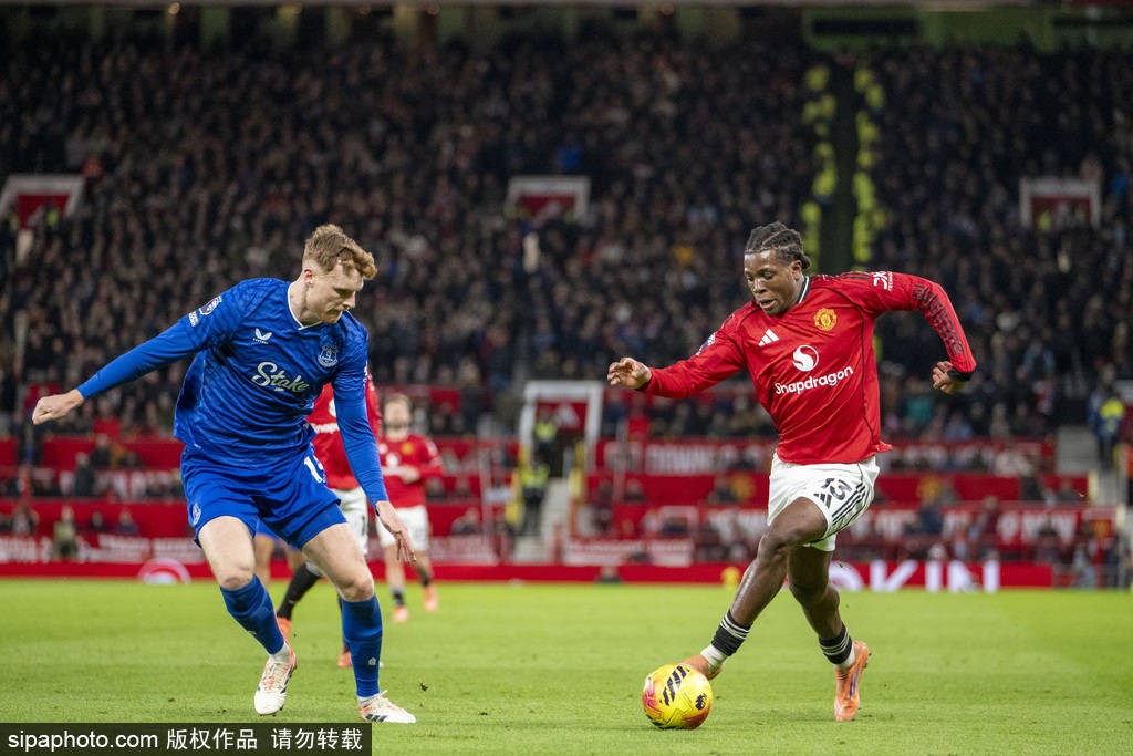 两球员结束联赛征程即赴国家队报到