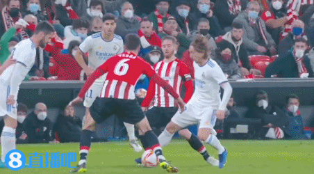 TA：拜仁因迪亚斯更具穿透力，红军逼抢强度因失去他而下降