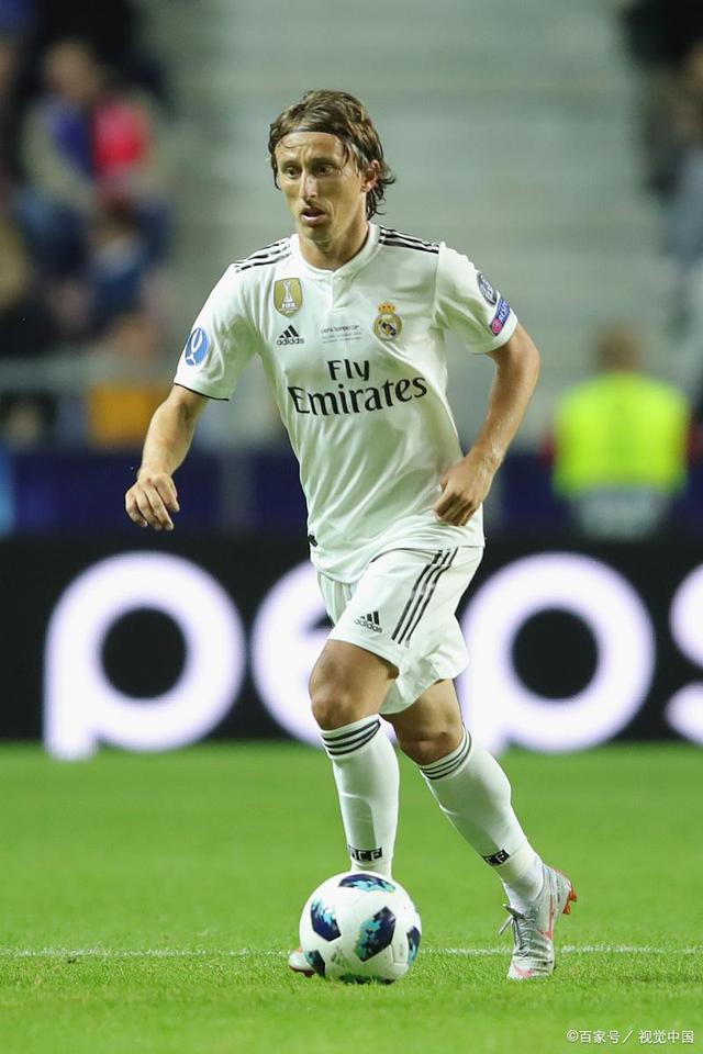 篮球勇士球星赛前训练高强度